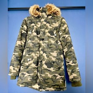 Garage Camo Winter Coat size Small